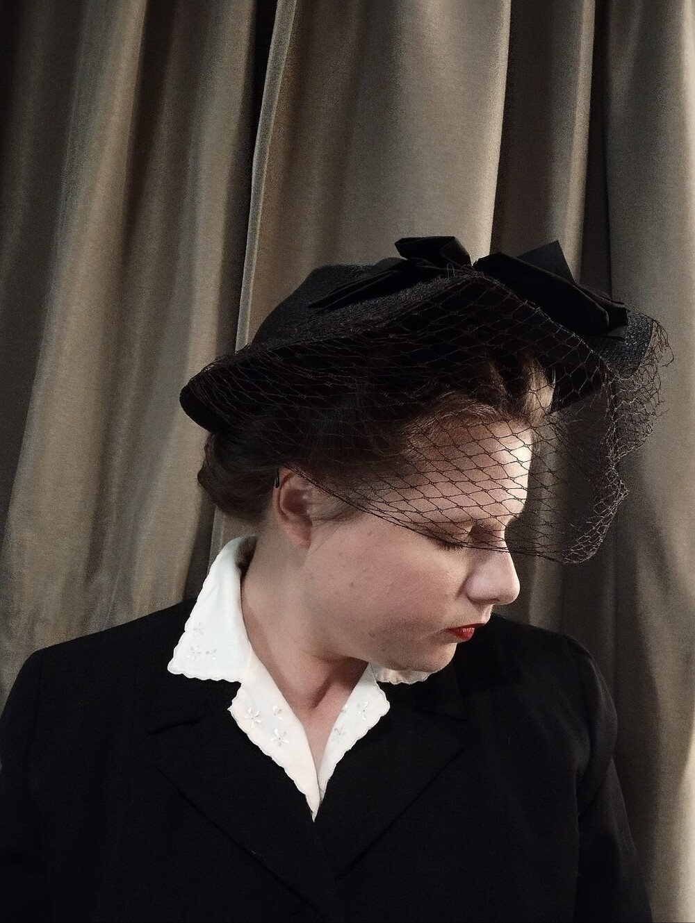 Black 1940s Straw Bonnet